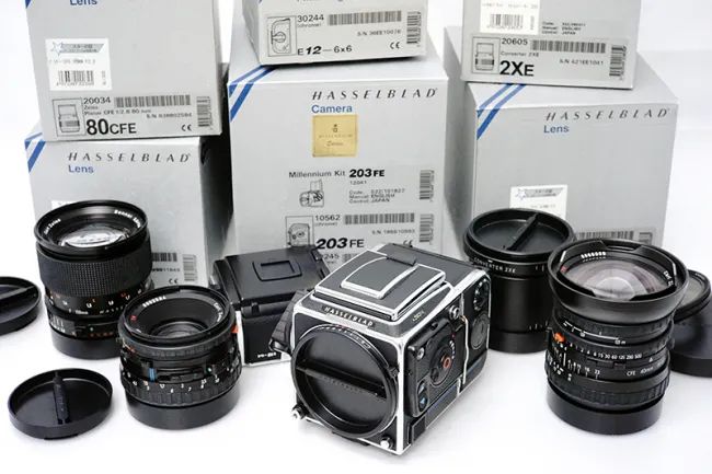 ハッセルブラッド 203FE ミレニアム 2000年 限定モデル他 中判カメラ・レンズ
