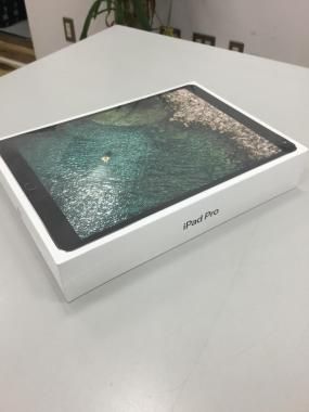 Apple/アップル iPad Pro 10.5インチ Wi-Fi 256GB MPDY2J/A [スペースグレイ] タブレット