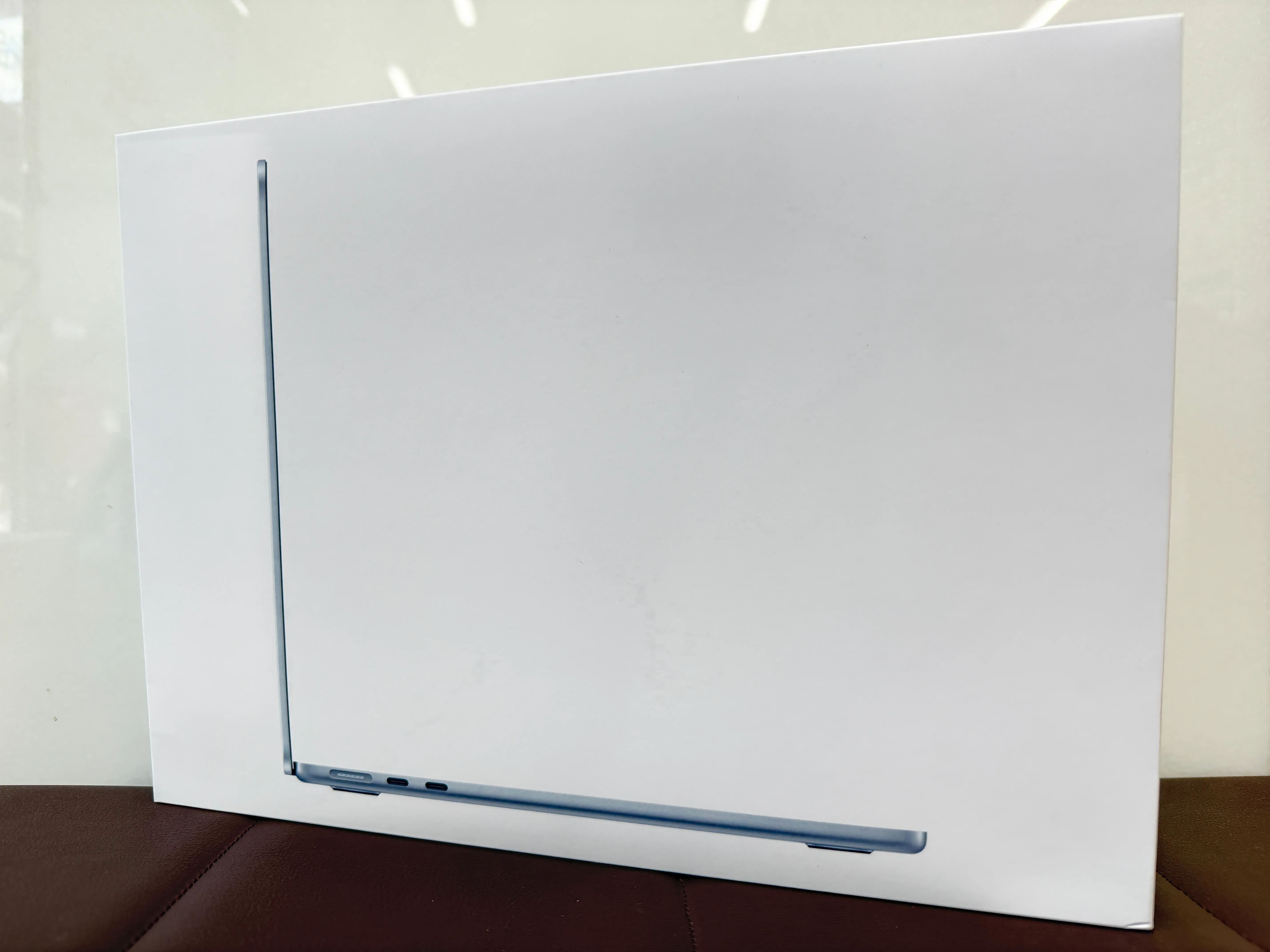 MacBook Air 13.6インチ Liquid Retinaディスプレイ MC6T4J/A [スカイブルー]お買取りしました！