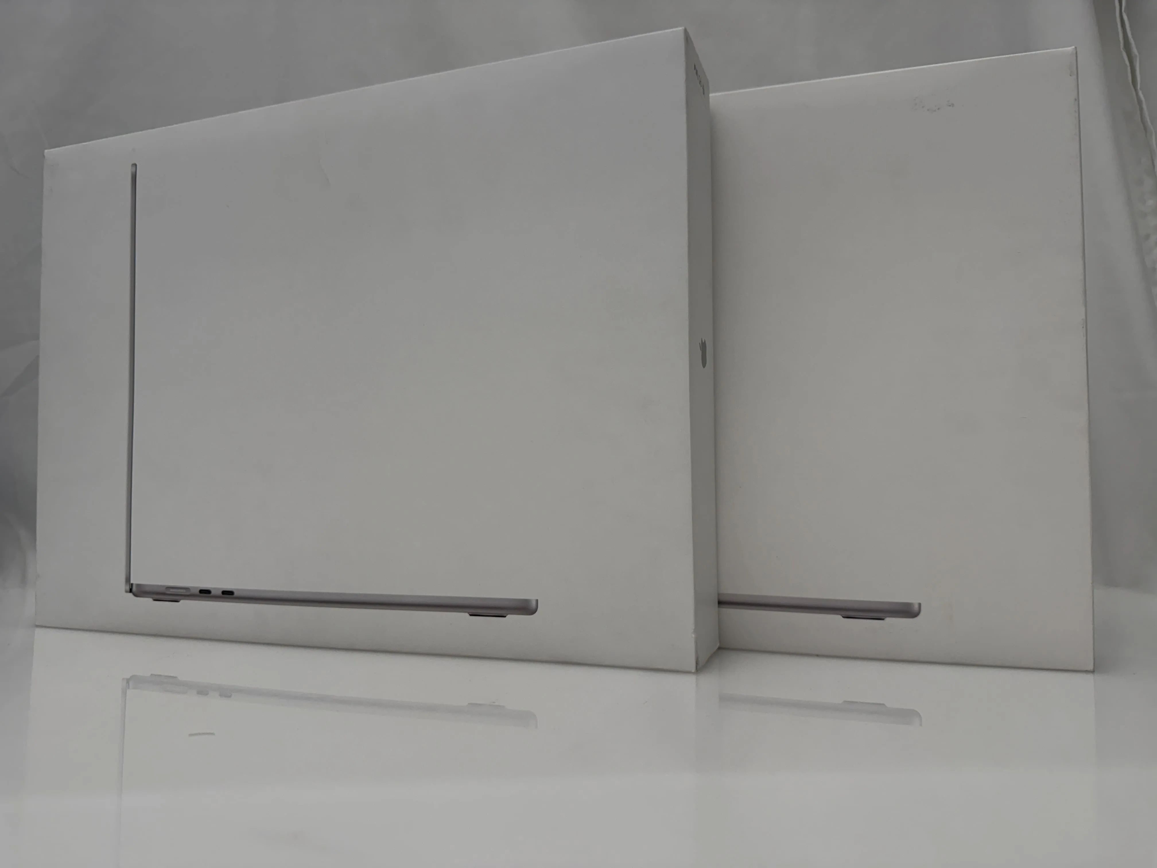 MacBook Air 13.6インチ Liquid Retinaディスプレイ MW103J/A [スターライト]お買取りしました!!