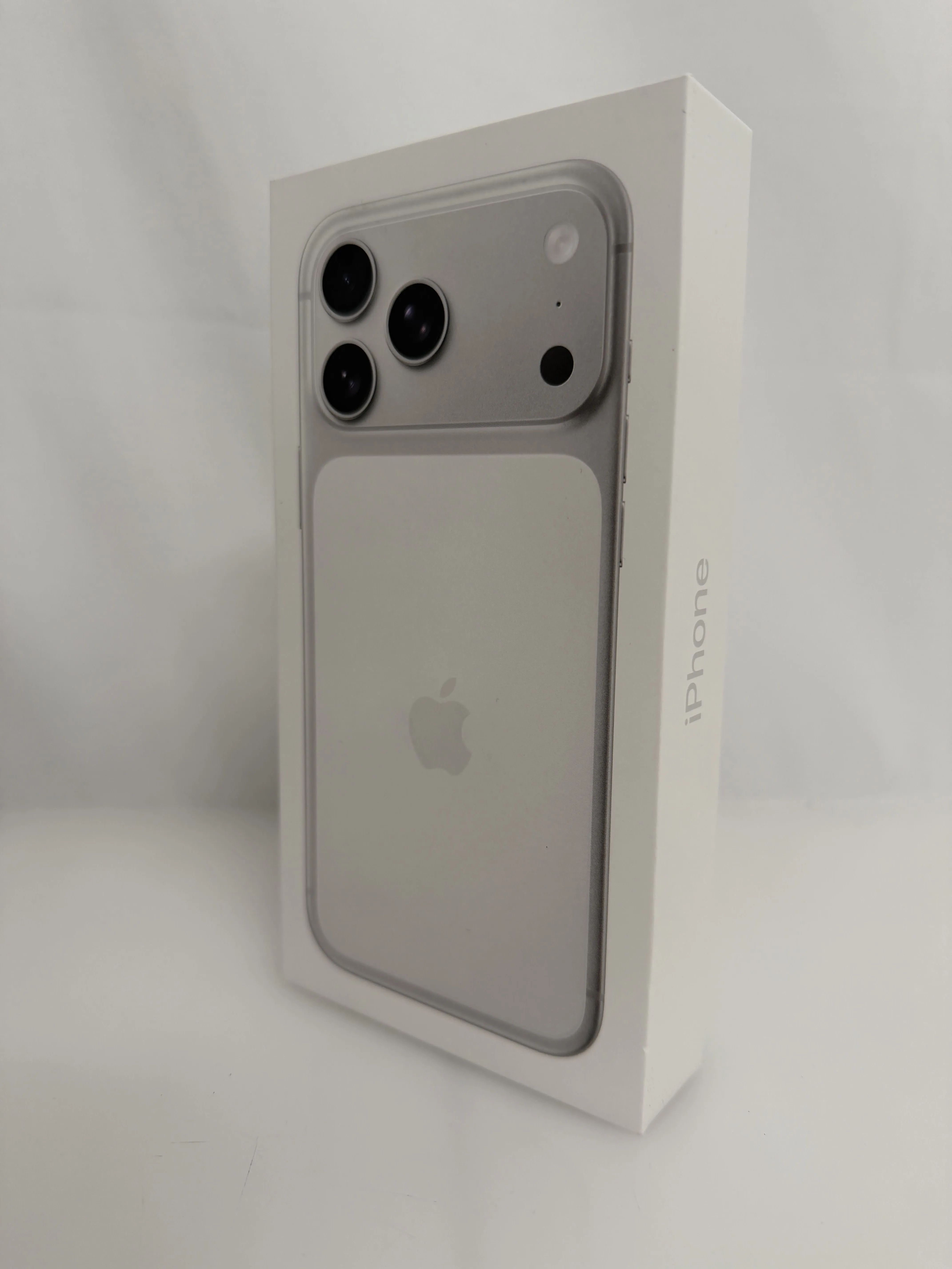 Apple iPhone 17 Pro Max 2TB シルバー 【MFYJ4J/A】お買取りしました!!