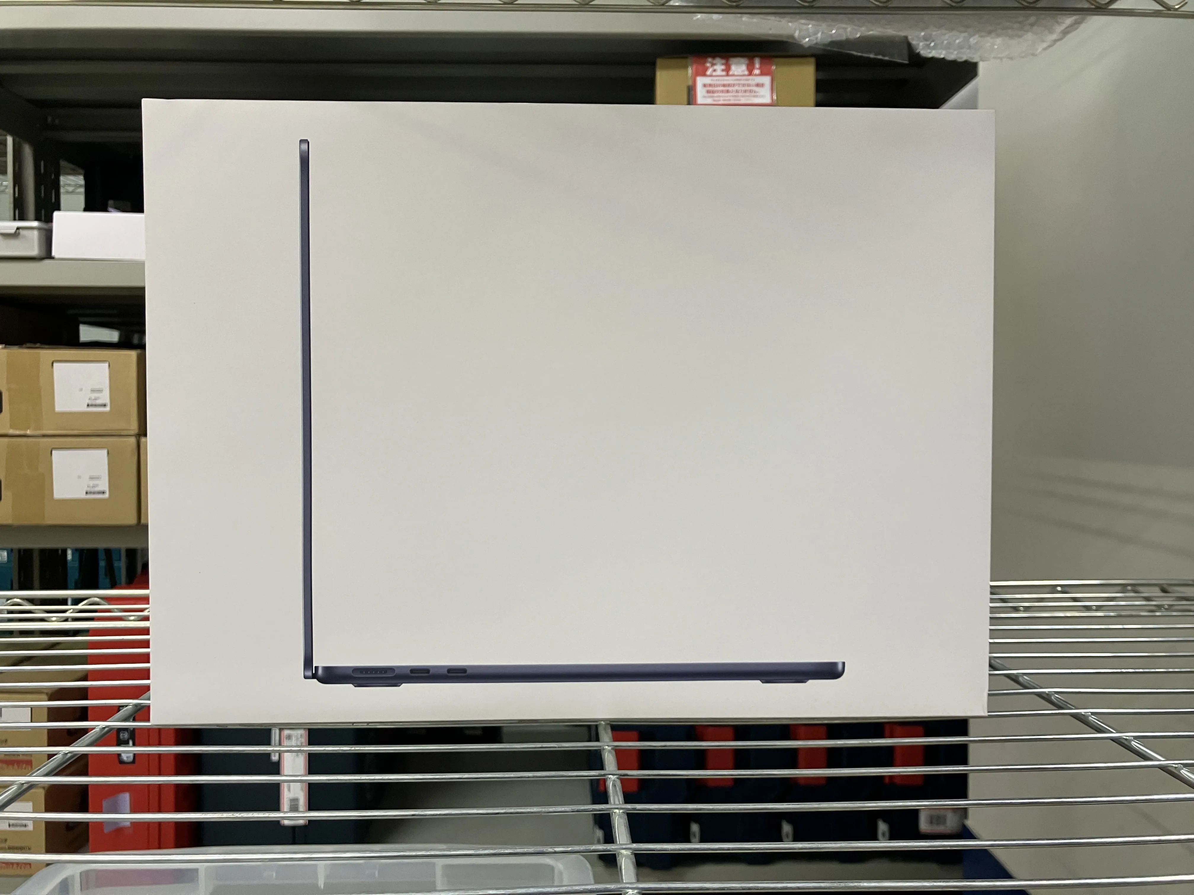 MacBook Air 13.6インチ Liquid Retinaディスプレイ MW123J/A [ミッドナイト]お買取りいたしました！