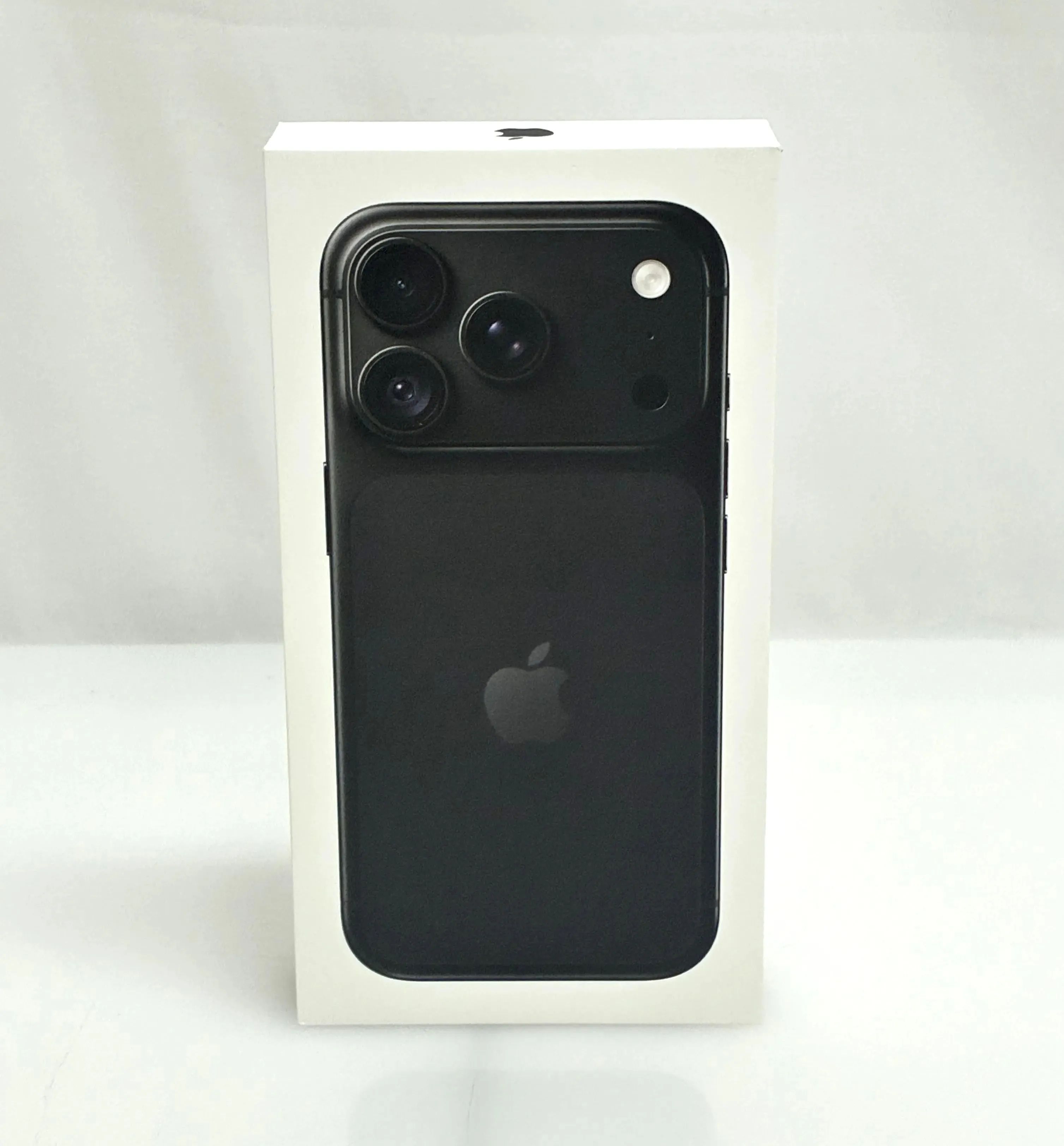 iPhone 18 Pro 1TB SIMフリー [ブラック] MJRF4J/A  お買取りいたしました！