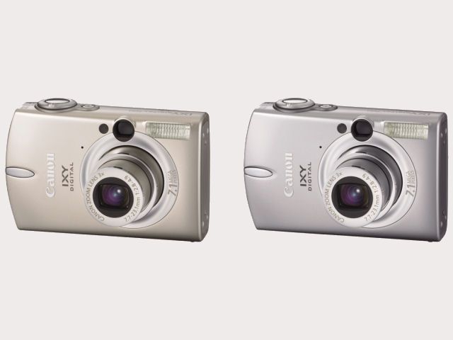 IXY DIGITAL 700