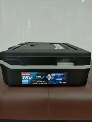 マキタ(Makita)　インパクトドライバー　TD173DRGX [青]