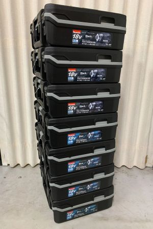 マキタ(Makita)　インパクトドライバー　TD173DRGX [青]