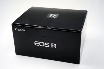 キヤノン EOS R ボディ ミラーレスカメラ