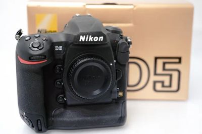 ニコン D5 CF-TYPE ボディ カメラ