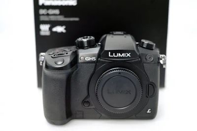 パナソニック LUMIX DC-GH5 ボディ カメラ