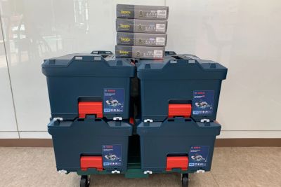 ボッシュ　コードレス丸のこ GKS18V-68GC