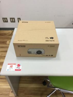 EPSON/エプソン EH-TW5650 プロジェクター