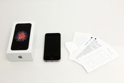 Apple/アップル MLLN2J/A iPhone SE Gray 16GB SoftBank 利用制限【○】スマートフォン