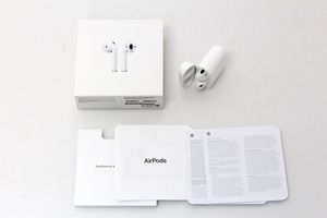 Apple/アップル AirPods with Charging Case 第2世代 MV7N2J/A イヤホン