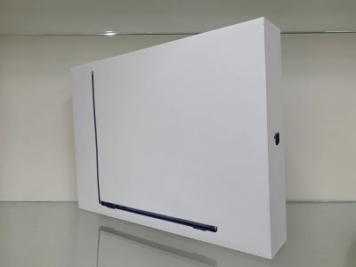 MacBook Air 15.3インチ Liquid Retinaディスプレイ MC7A4J/A [スカイブルー]お買取りしました！