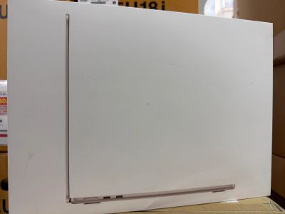 MacBook Air 13.6インチ Liquid Retinaディスプレイ MW103J/A [スターライ�ト]お買取りしました！