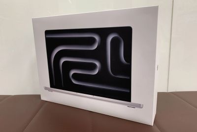 MacBook Pro 14.2インチ Liquid Retina XDRディスプレイ MDE64J/A [シルバー]お買取りしました!!