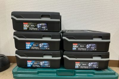 マキタ(Makita)　インパクトドライバー　TD173DRGX [青]