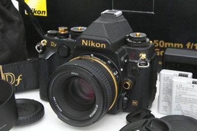 ニコン Df 50mm f/1.8G Special Gold Edition