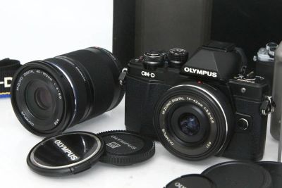 オリンパス OM-D E-M10 Mark II EZダブルズームキット [ブラック]