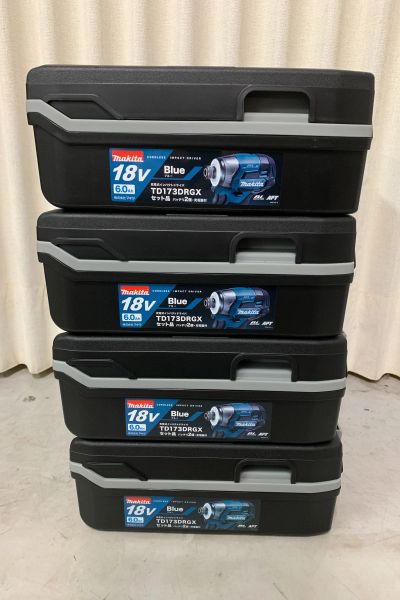 マキタ(Makita)　インパクトドライバー　TD173DRGX [青]