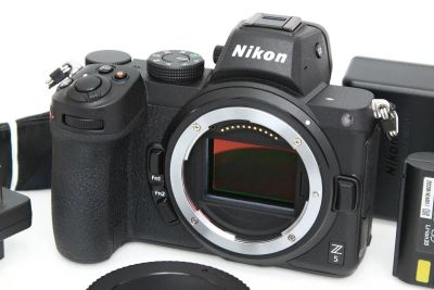 ニコン Z 5 ボディ