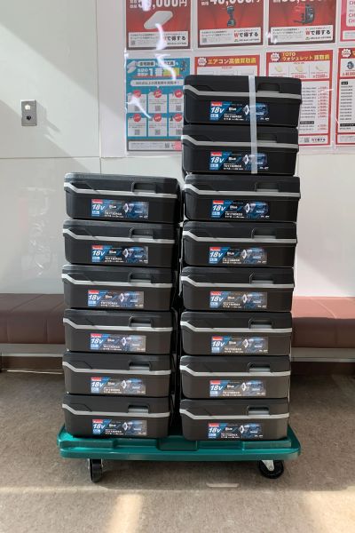 マキタ(Makita)　インパクトドライバー　TD173DRGX [青]