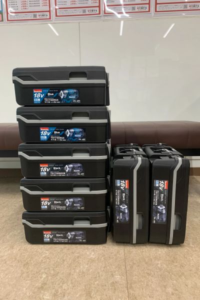 マキタ(Makita)　インパクトドライバー　TD173DRGXB [黒]