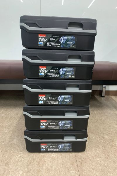 マキタ(Makita)　インパクトドライバー　TD173DRGXO [オリーブ]