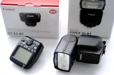 キヤノン 430EX III RT スピードライト - ST-E3-RT スピードライトトランスミッター カメラアクセサリー