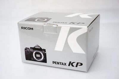 ペンタックス KP ボディ カメラ