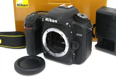 Nikon D7500 ボディ