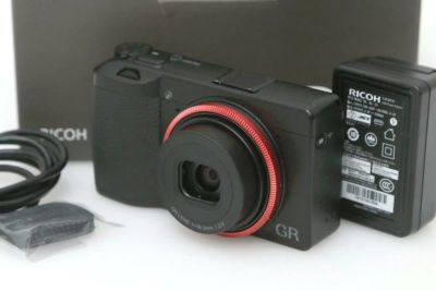 リコー GR III