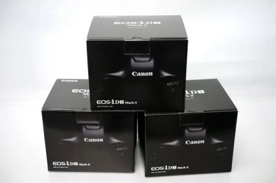 キヤノン EOS-1D X Mark II ボデ カメラ