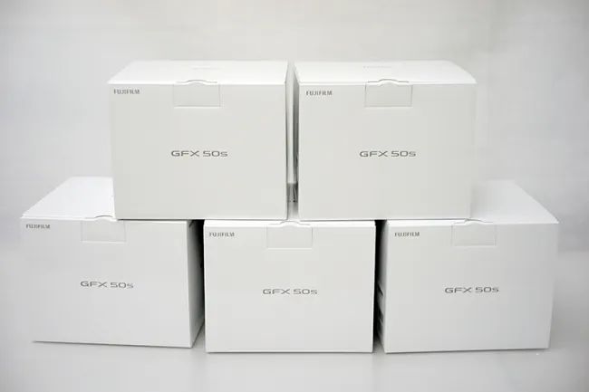 富士フイルム GFX 50S ボディ 中判カメラ