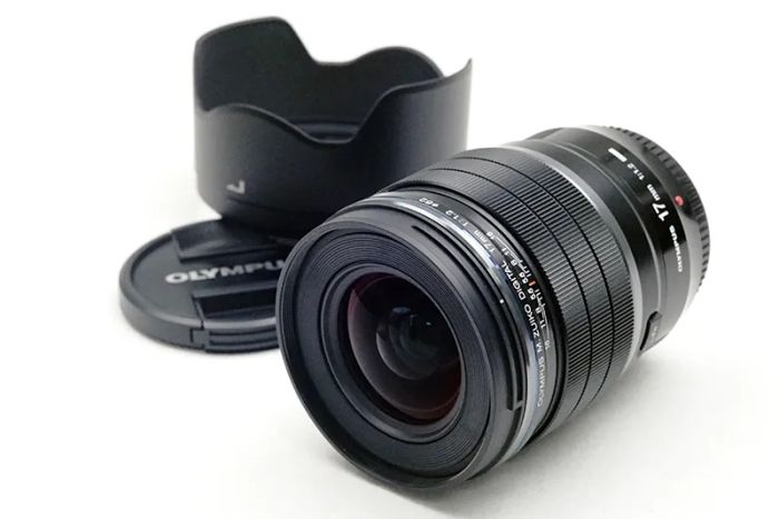 オリンパス M.ZUIKO DIGITAL ED 17mm F1.2 PRO レンズ 