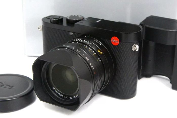 Leica(ライカ) Q2