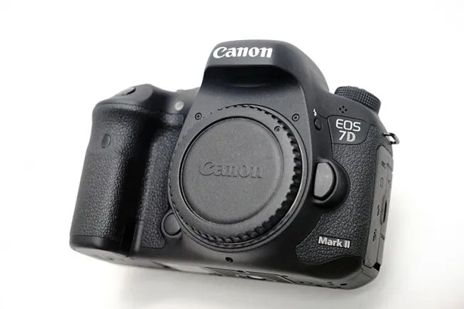 キヤノン EOS 7D Mark II ボディ カメラ