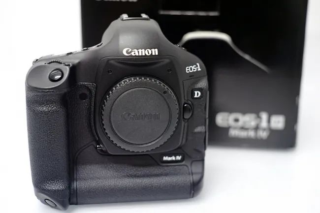 キヤノン EOS-1D Mark IV ボディ カメラ