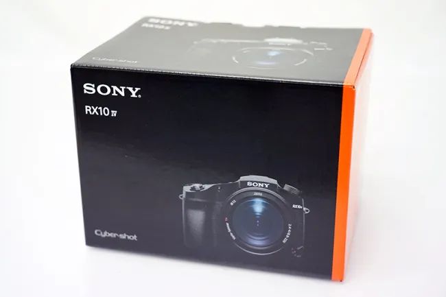 ソニー サイバーショット DSC-RX10M4 カメラ