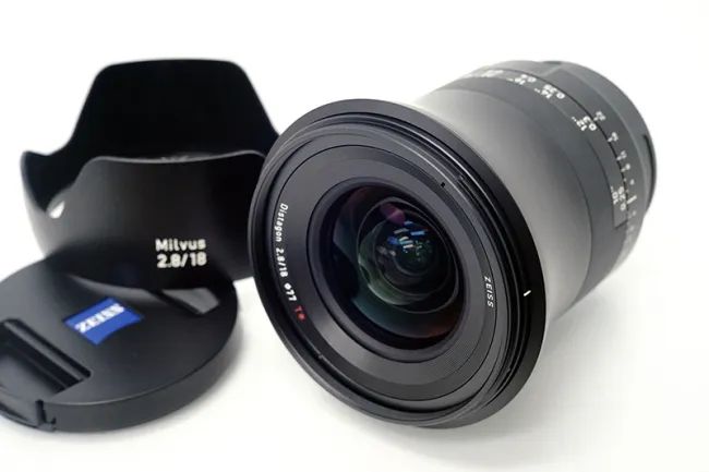 カールツァイス Milvus 2.8/18 ZE レンズ