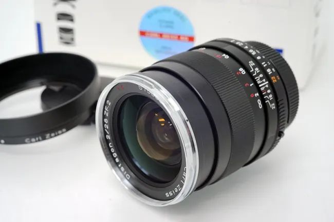 カールツァイス Distagon T* 2/28 ZF.2 レンズ