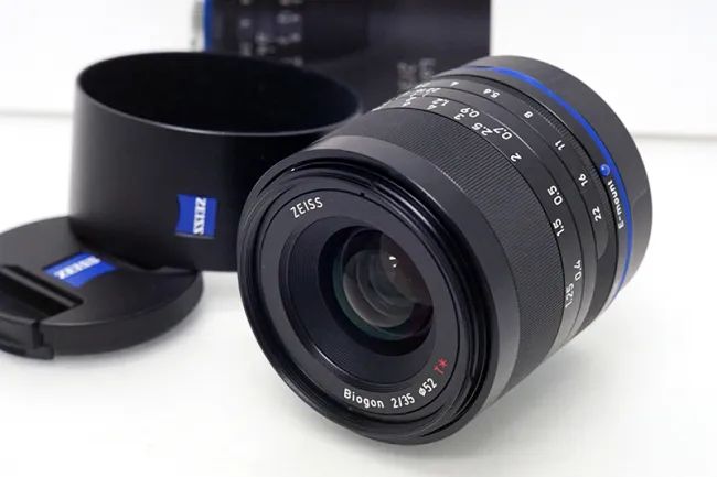 カールツァイス Loxia 2/35 レンズ