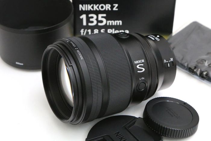 ニコン NIKKOR Z 135mm f/1.8 S Plena