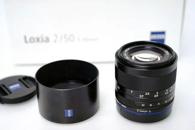 カールツァイス　Loxia 50mm F2　ソニーEマウント Amazon | ZEISS 単焦点レンズ Loxia 2/50 Eマウント 50mm F2 フル