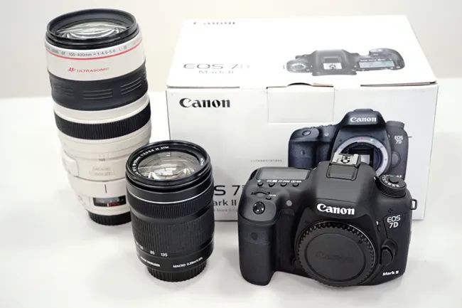 キヤノン EOS 7D Mark II ボディ - EF100-400mm F4.5-5.6L IS USM カメラ・レンズ