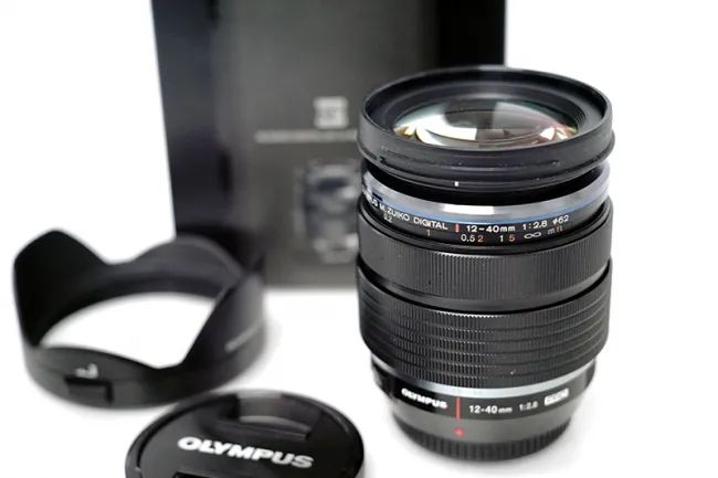 オリンパス M.ZUIKO DIGITAL ED 12-40mm F2.8 PRO レンズ